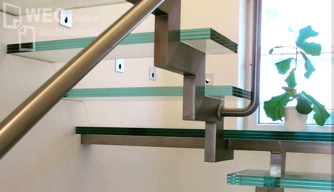 schody szklane konstrukcja nierdzewna pochwyt inox szlif WEG.jpg